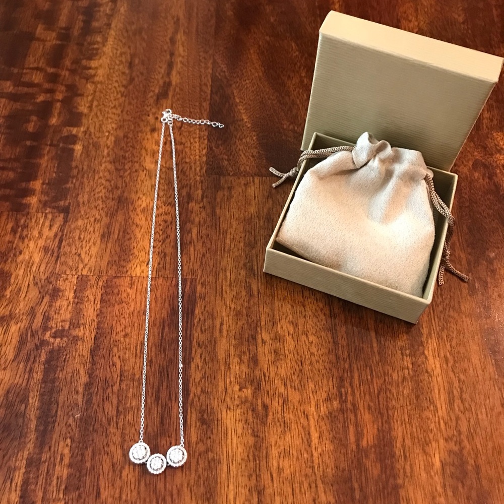 ✨Necklace✨ - Picture 2 of 5